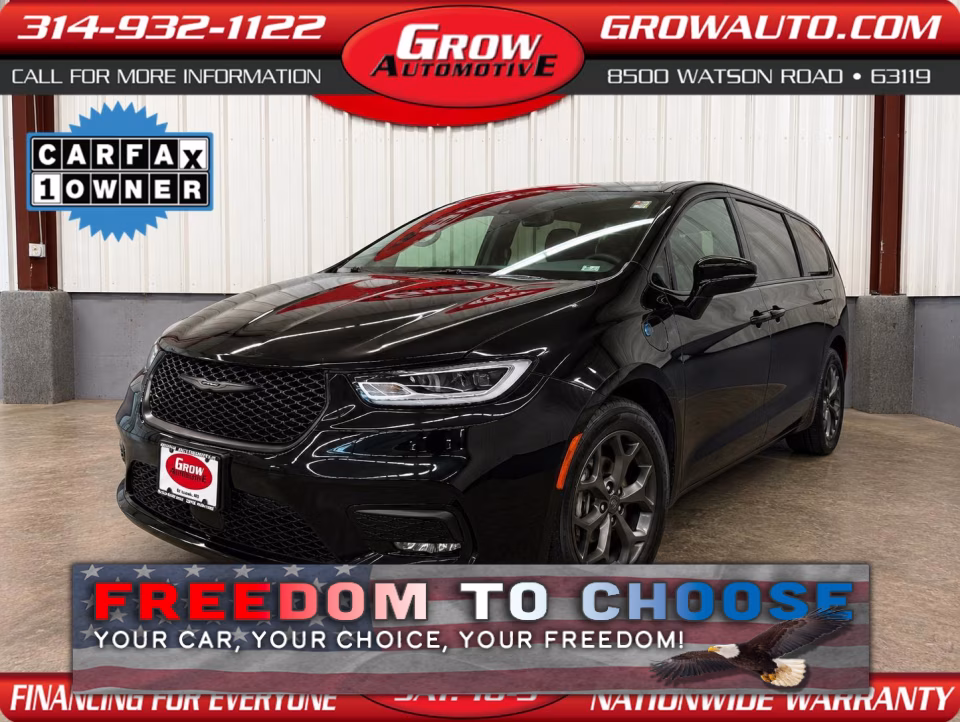 2022 Chrysler Pacifica Hybrid Touring L Hybrid's photo