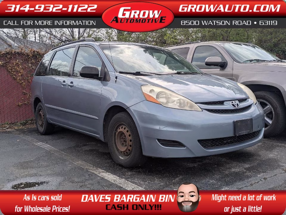 2010 Toyota Sienna CE 7-Passenger's photo